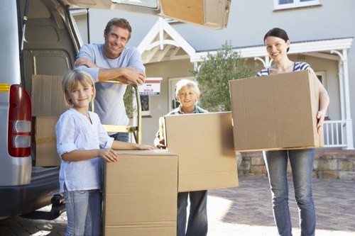 Packing and loading support from Tufnellpark movers